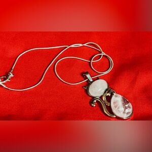 Elegant Silver and Quartz Cat Pendant Necklace